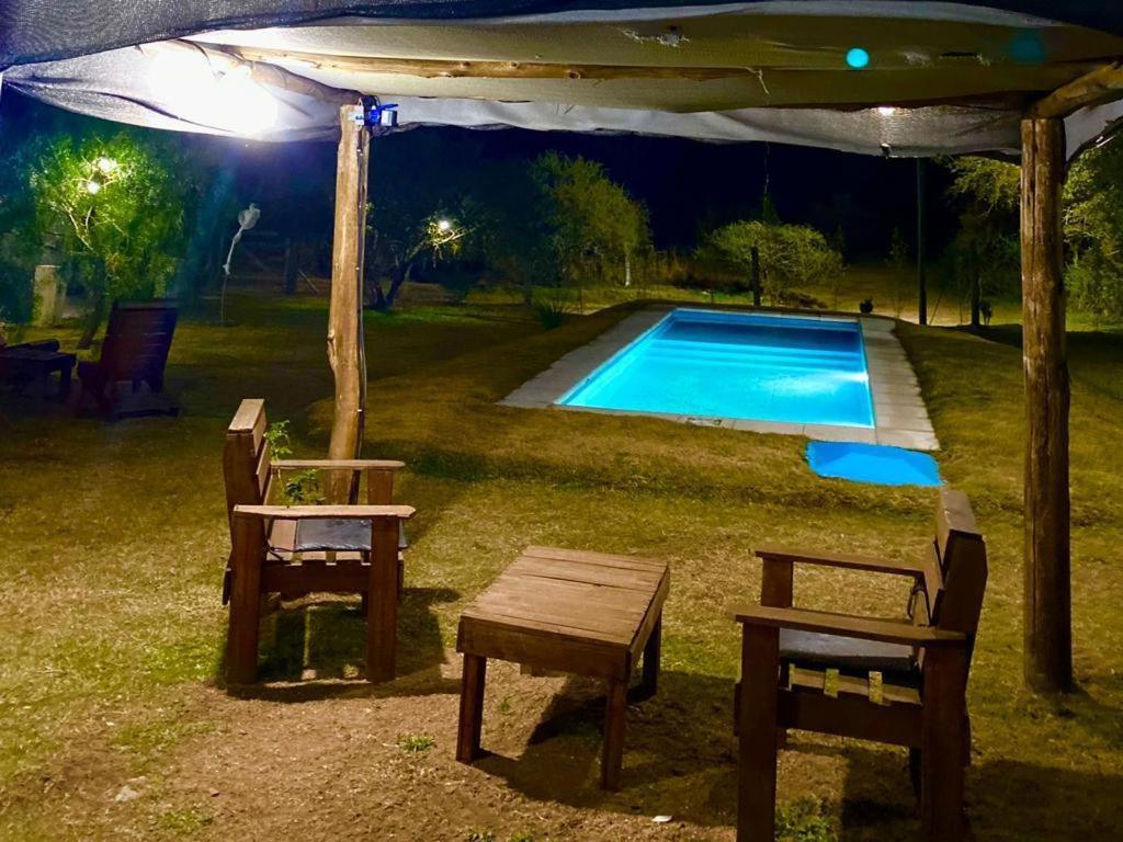 El Rincon De Jose Luis - Cabanas Y Restaurante Tanti Eksteriør bilde