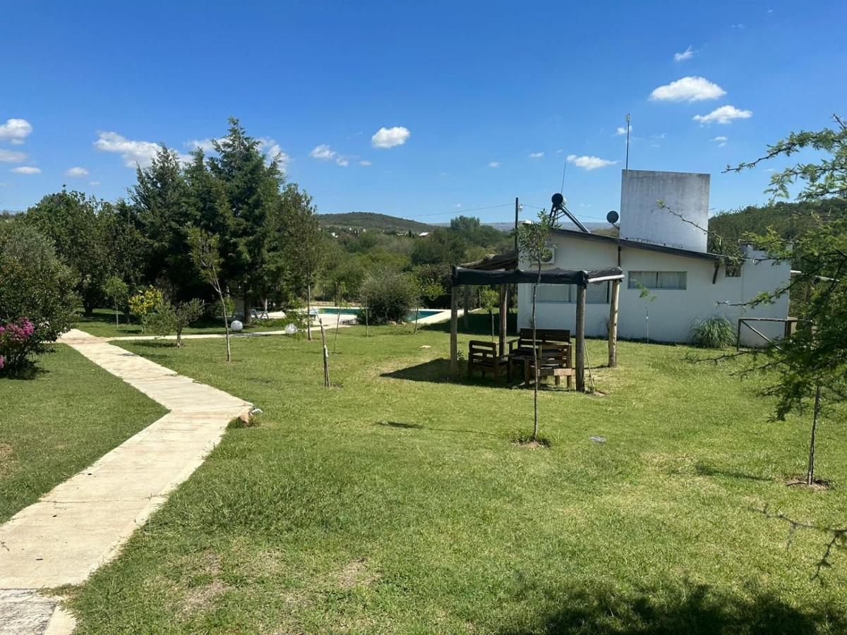 El Rincon De Jose Luis - Cabanas Y Restaurante Tanti Eksteriør bilde