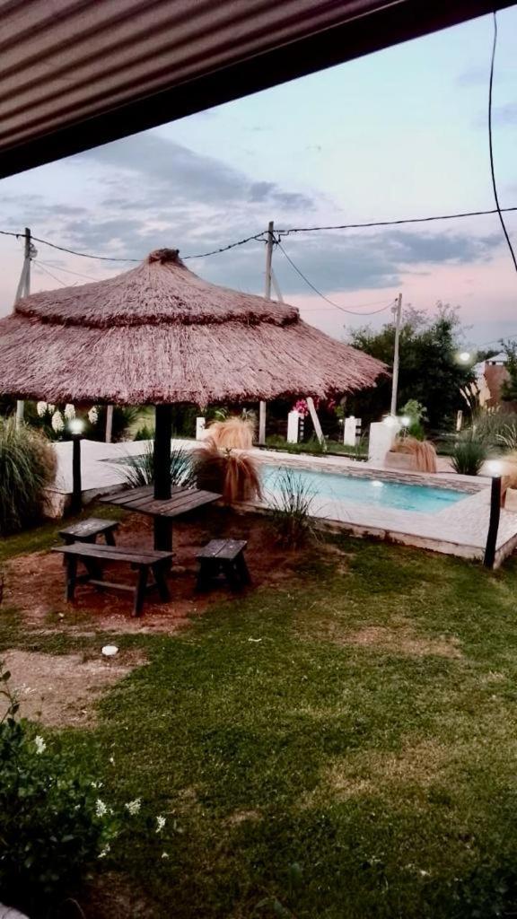 El Rincon De Jose Luis - Cabanas Y Restaurante Tanti Eksteriør bilde