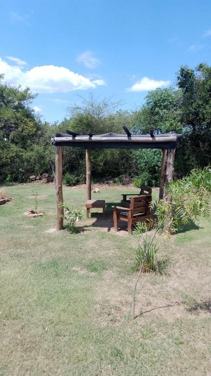 El Rincon De Jose Luis - Cabanas Y Restaurante Tanti Eksteriør bilde