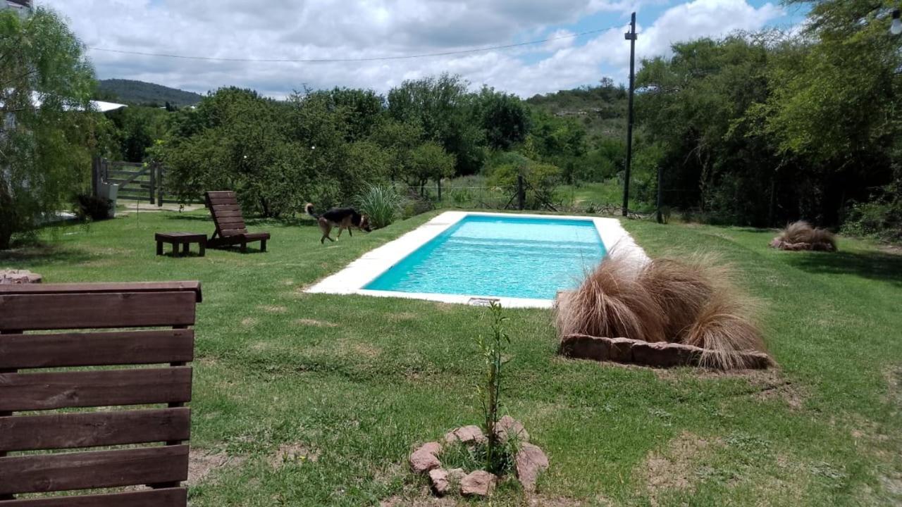 El Rincon De Jose Luis - Cabanas Y Restaurante Tanti Eksteriør bilde